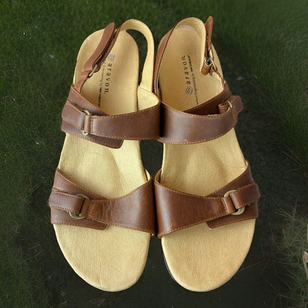 New Balance Aravon Women’s Brown Leather Adjustable Straps Sandals Size 10B